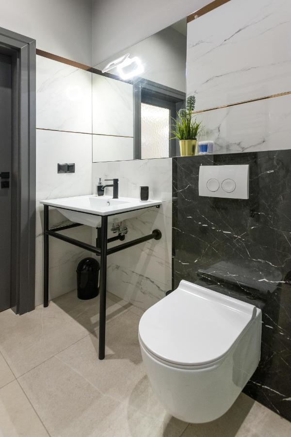 Luxury Apartment At The Main Square Tomasza Street Krakow Exterior photo